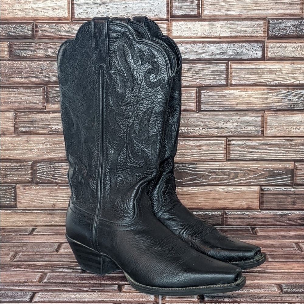 BLACK COWGIRL BOOTS
